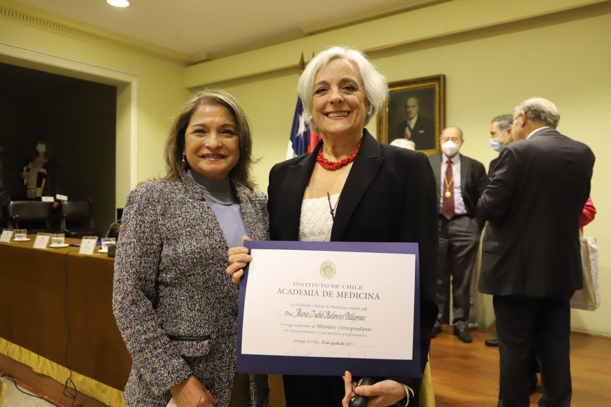 Vicepresidenta asiste a ceremonia de incorporación de la Dra. Behrens a